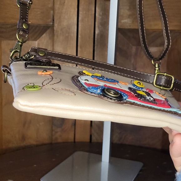 Chala Crossbody Bag with Camper Design - Picture 10 of 15